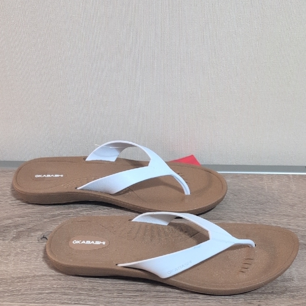 Okabashi White and Tan Sandals with Cushioned Footbed - Picture 4 of 7